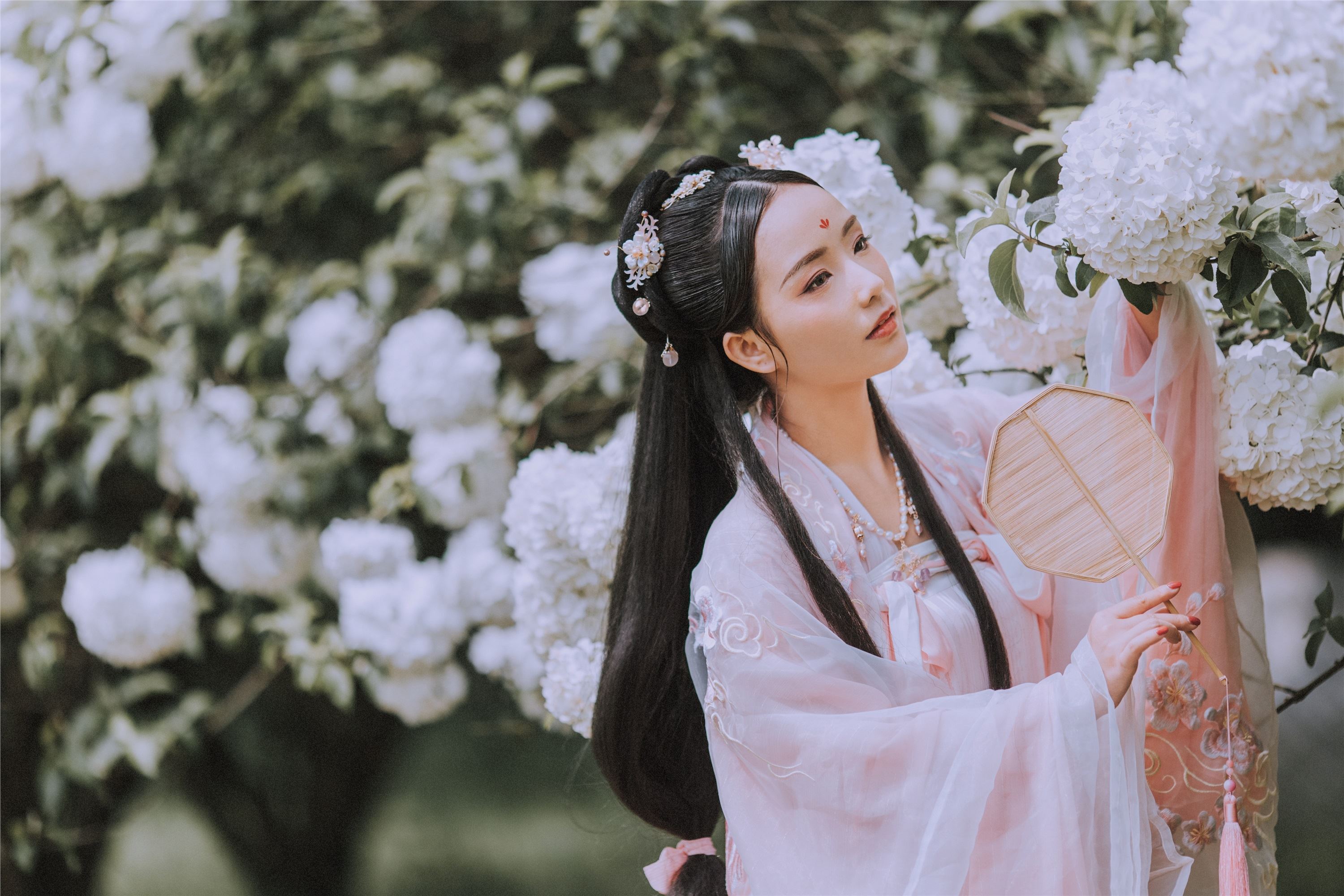 YITUYU艺图语 2021.09.02 满袖春 Seven